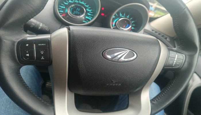 2016 Mahindra XUV500 W10, Diesel, Manual, 83,251 km, interior