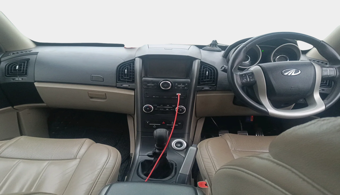 2016 Mahindra XUV500 W10, Diesel, Manual, 83,251 km, interior