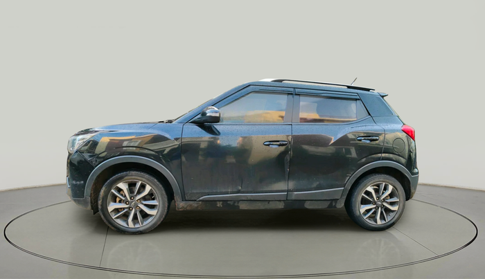 2019 Mahindra XUV300 W8 (O) 1.5 DIESEL, Diesel, Manual, 1,52,399 km, exterior