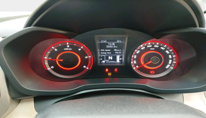 2019 Mahindra XUV300 W8 (O) 1.5 DIESEL, Diesel, Manual, 1,52,399 km, interior