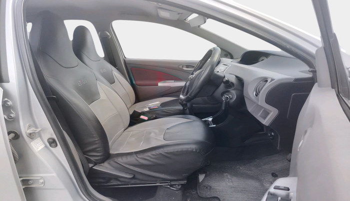 2011 Toyota Etios Liva VX, Petrol, Manual, 1,44,736 km, interior