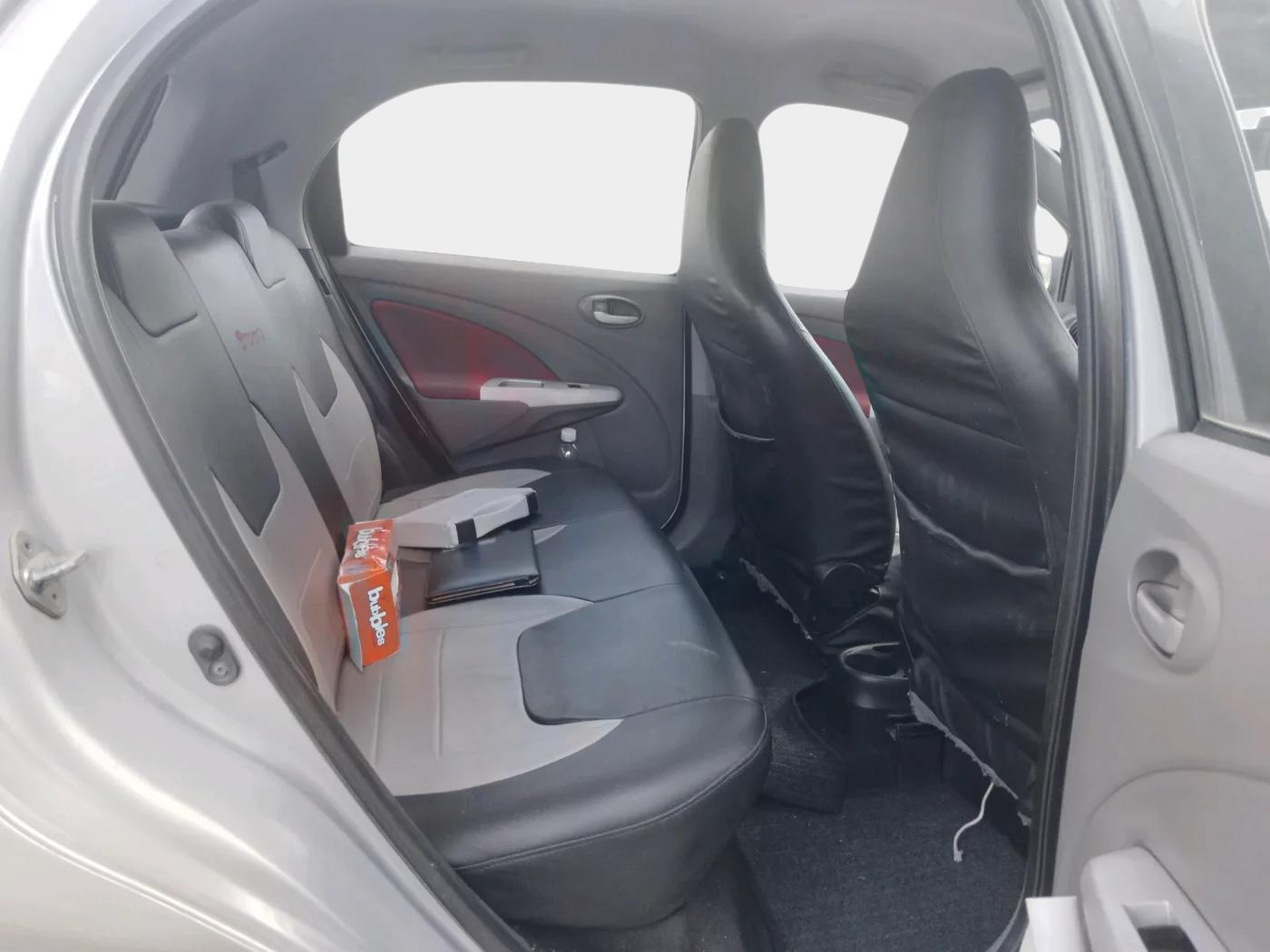 2011 Toyota Etios Liva VX, Petrol, Manual, 1,44,956 km, interior