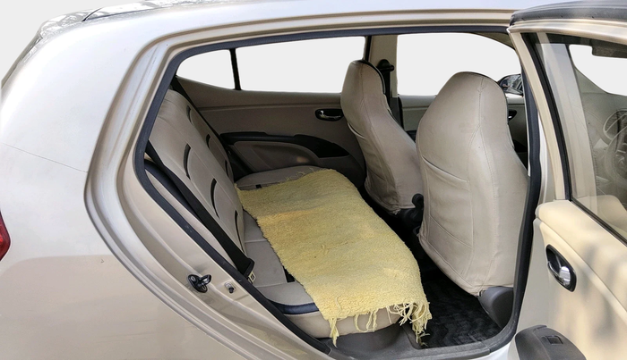 2011 Hyundai i10 MAGNA 1.2, Petrol, Manual, 63,938 km, interior