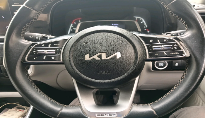 2021 KIA SONET HTX ANNIVERSARY EDITION 1.5, Diesel, Manual, 90,191 km, interior