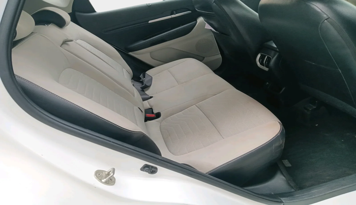 2021 KIA SONET HTX ANNIVERSARY EDITION 1.5, Diesel, Manual, 90,191 km, interior
