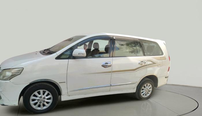 2014 Toyota Innova 2.5 ZX 7 STR, Diesel, Manual, 3,12,500 km, exterior