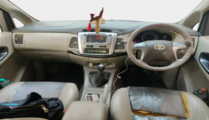 2014 Toyota Innova 2.5 ZX 7 STR, Diesel, Manual, 3,12,500 km, interior