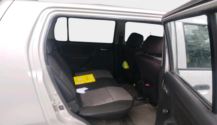 2011 Maruti Wagon R 1.0 LXI, Petrol, Manual, 72,766 km, interior