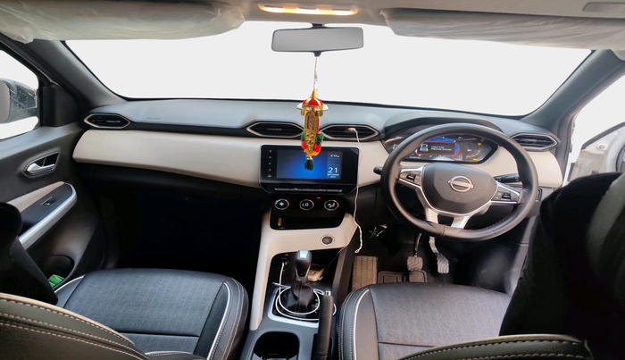 2023 Nissan MAGNITE XV TURBO CVT, Petrol, Automatic, 17,428 km, interior