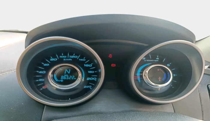 2021 Mahindra XUV500 W11, Diesel, Manual, 86,522 km, interior