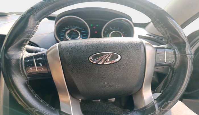 2021 Mahindra XUV500 W11, Diesel, Manual, 86,522 km, interior