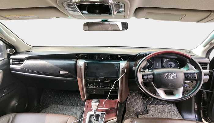 2018 Toyota Fortuner 2.7 4X2 AT, Petrol, Automatic, 1,00,414 km, interior