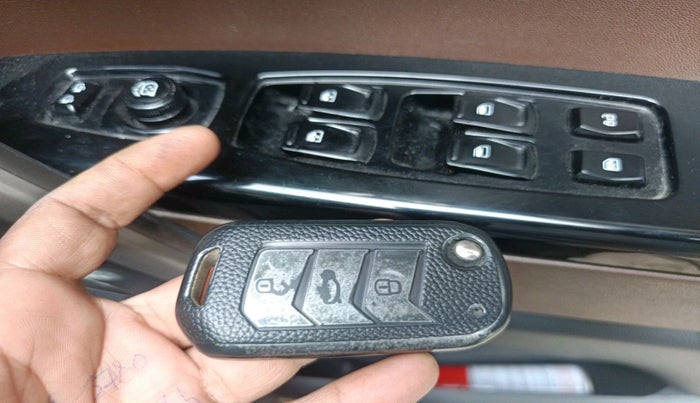 2022 Mahindra SCORPIO-N Z8 L DIESEL MT 4WD 7 STR, Diesel, Manual, 68,158 km, interior