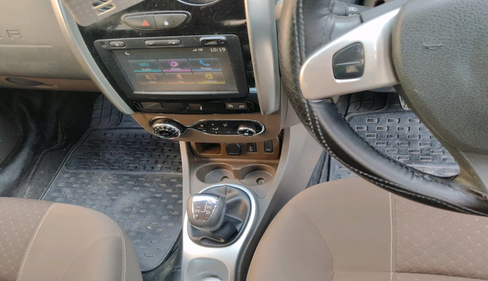 2016 Renault Duster 110 PS RXZ 4X2 AMT DIESEL, Diesel, Automatic, 1,17,435 km, interior