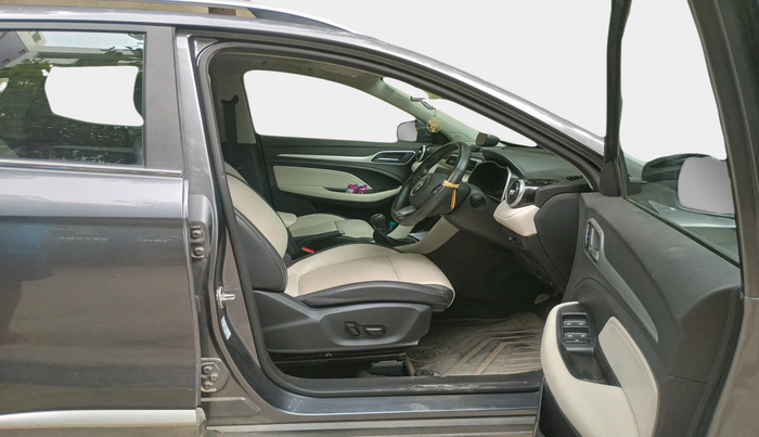 2023 MG ASTOR SHARP 1.5 MT, Petrol, Manual, 21,474 km, interior