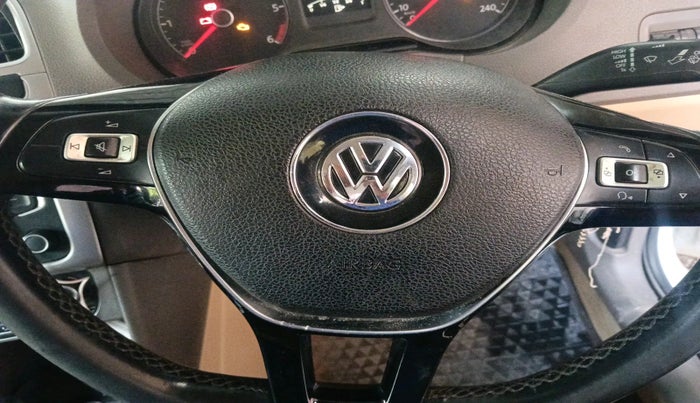 2015 Volkswagen Vento HIGHLINE 1.5 AT, Diesel, Automatic, 84,451 km, interior
