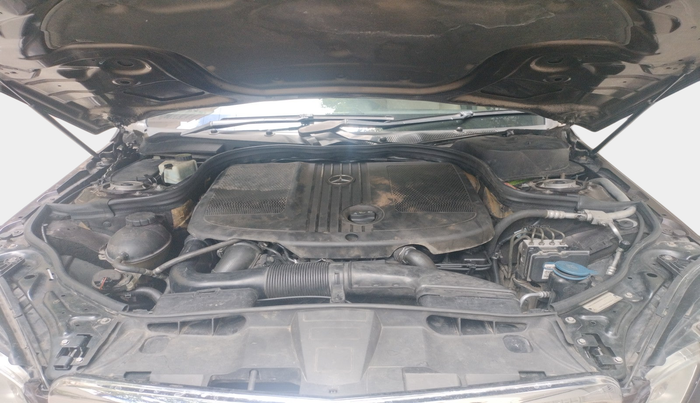 2013 Mercedes Benz E Class E 220 CDI avantgarde, Diesel, Automatic, 93,975 km, exterior