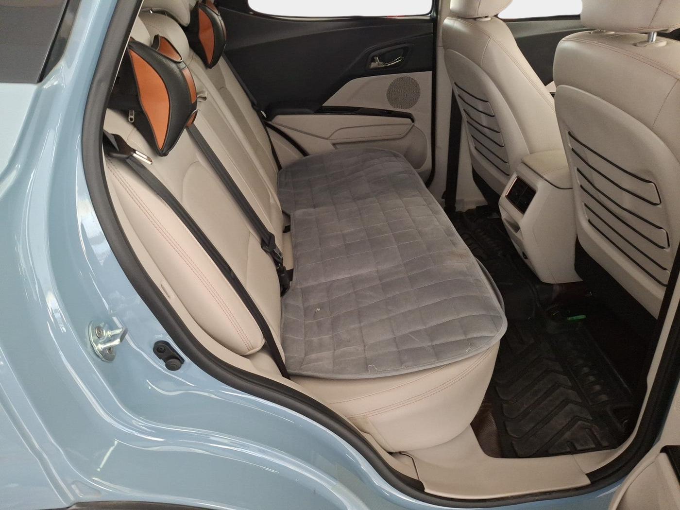 2024 Mahindra XUV400 EL Pro 39.4 KWH Dual Tone, Electric, Automatic, 12,431 km, interior