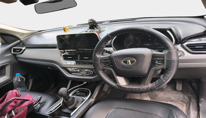 2021 Tata Harrier XT PLUS 2.0L KRYOTEC DARK EDITON, Diesel, Manual, 30,436 km, interior
