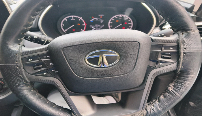 2021 Tata Harrier XT PLUS 2.0L KRYOTEC DARK EDITON, Diesel, Manual, 30,436 km, interior