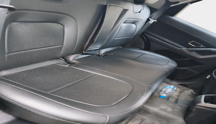 2021 Tata Harrier XT PLUS 2.0L KRYOTEC DARK EDITON, Diesel, Manual, 30,436 km, interior