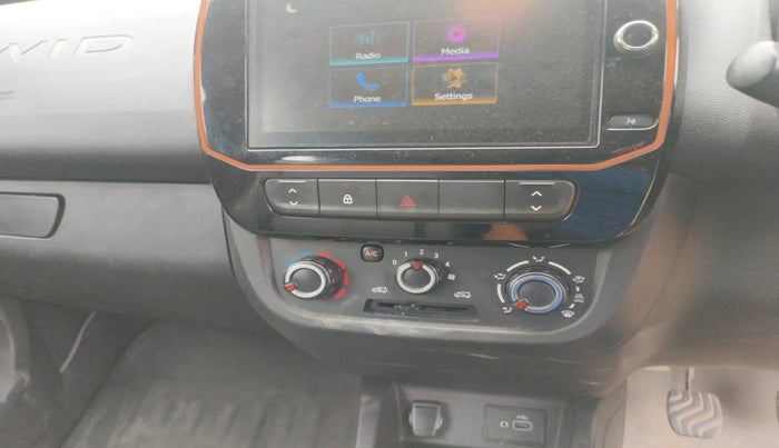 2021 Renault Kwid CLIMBER 1.0 (O), Petrol, Manual, 56,143 km, interior