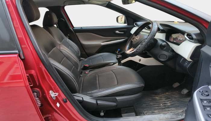 2023 Nissan MAGNITE XV MT, Petrol, Manual, 14,019 km, interior