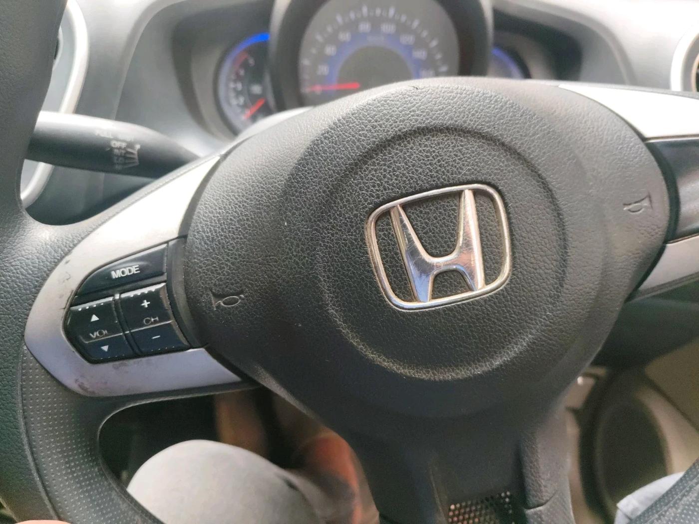 2015 Honda Mobilio 1.5L I-DTEC S, Diesel, Manual, 87,718 km, interior