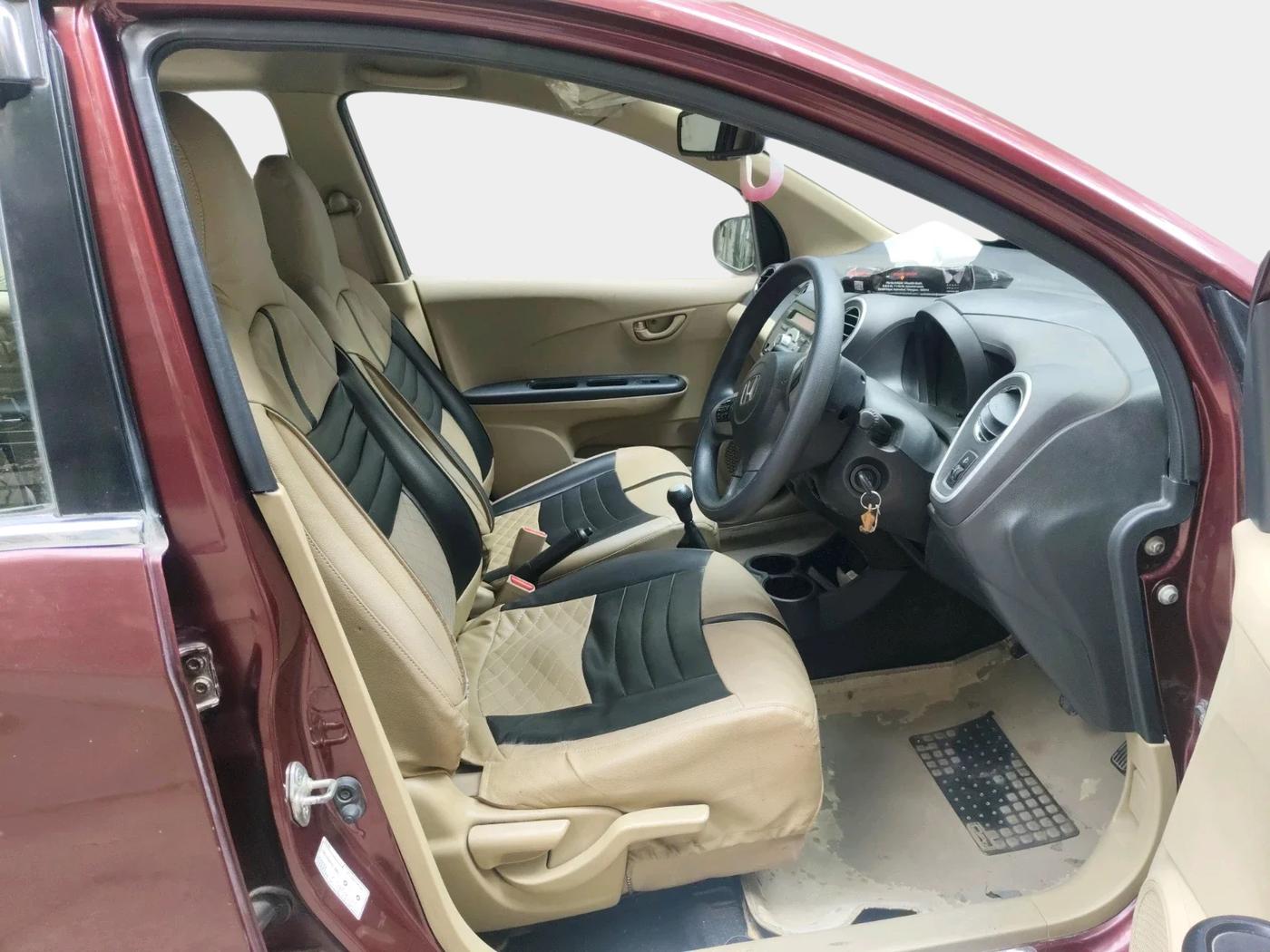 2015 Honda Mobilio 1.5L I-DTEC S, Diesel, Manual, 87,718 km, interior