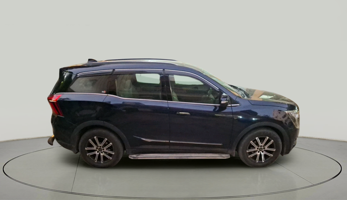 2022 Mahindra XUV700 AX 7 LUXURY D AT 7 STR, Diesel, Automatic, 33,196 km, exterior