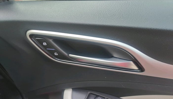 2022 MG ASTOR SHARP EX 1.5 MT, Petrol, Manual, 30,076 km, interior