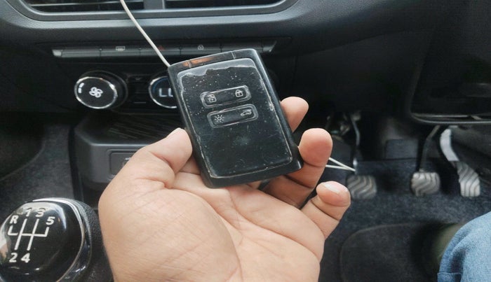 2021 Renault Kiger RXZ MT, Petrol, Manual, 42,904 km, interior