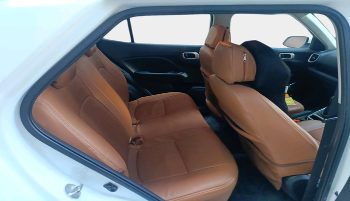 2020 Hyundai VENUE S+ 1.2, Petrol, Manual, 66,210 km, interior