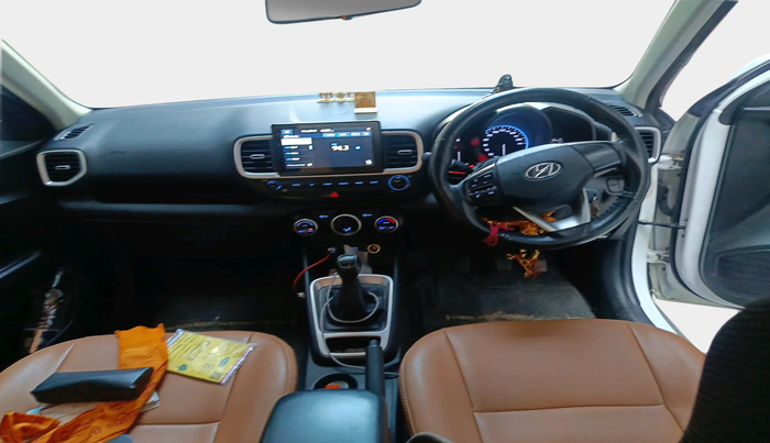 2020 Hyundai VENUE S+ 1.2, Petrol, Manual, 66,210 km, interior