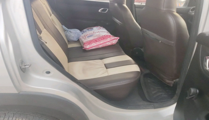 2018 Renault Kwid RXT 1.0 (O), Petrol, Manual, 73,321 km, interior