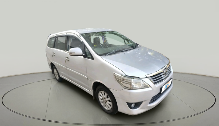2013 Toyota Innova 2.5 VX 8 STR, Diesel, Manual, 6,19,606 km, exterior