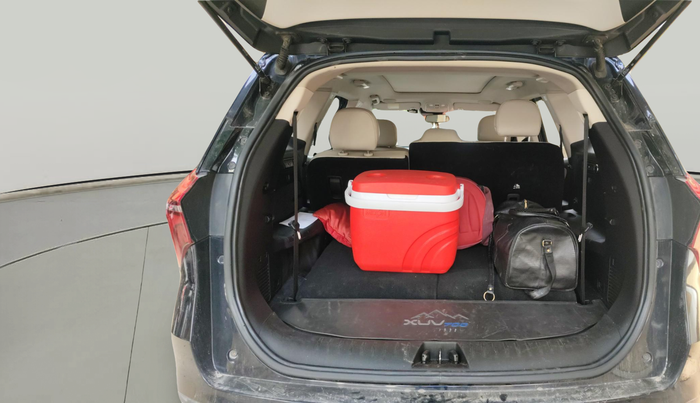 2022 Mahindra XUV700 AX 7 LUXURY P AT 7 STR, Petrol, Automatic, 55,480 km, exterior