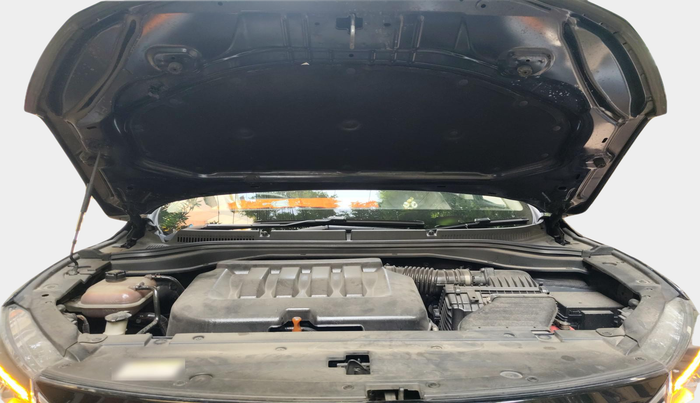 2022 Mahindra XUV700 AX 7 LUXURY P AT 7 STR, Petrol, Automatic, 55,480 km, exterior