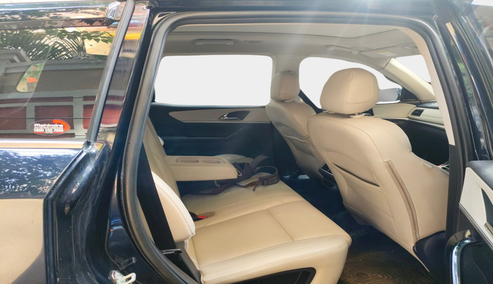 2022 Mahindra XUV700 AX 7 LUXURY P AT 7 STR, Petrol, Automatic, 55,480 km, interior