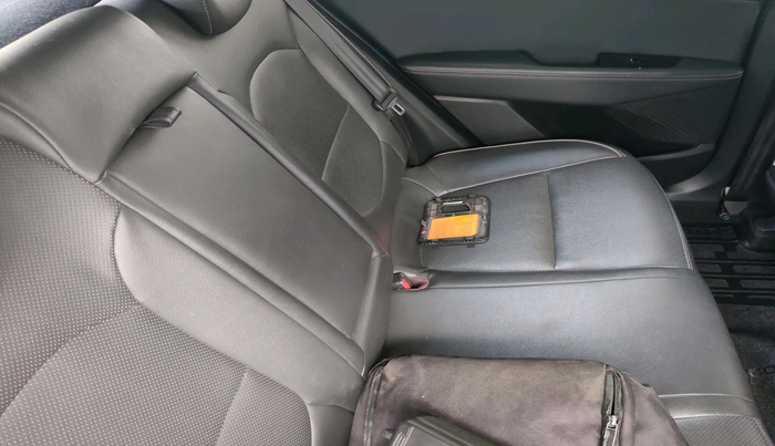 2017 Hyundai Creta SX (O) 1.6 DIESEL, Diesel, Manual, 1,04,311 km, interior