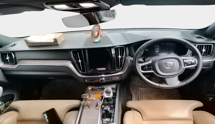2022 Volvo XC 60 B5 INSCRIPTION, Petrol, Automatic, 1,50,621 km, interior