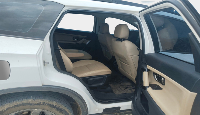 2023 Tata Safari XZ PLUS 6S ADVENTURE, Diesel, Manual, 52,497 km, interior
