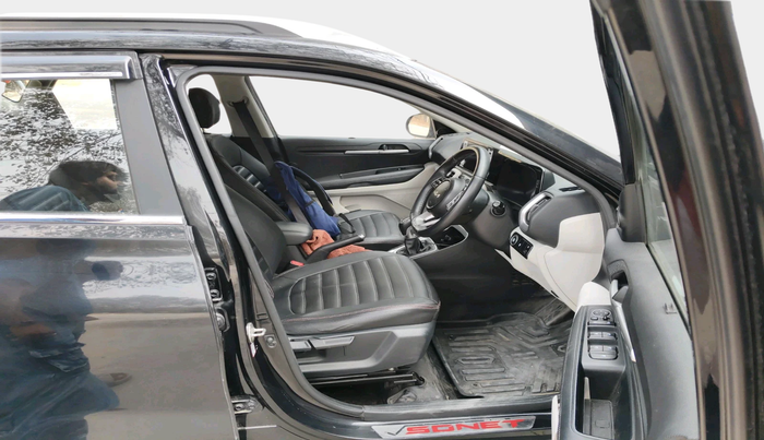 2022 KIA SONET HTX 1.0 IMT, Petrol, Manual, 51,376 km, interior