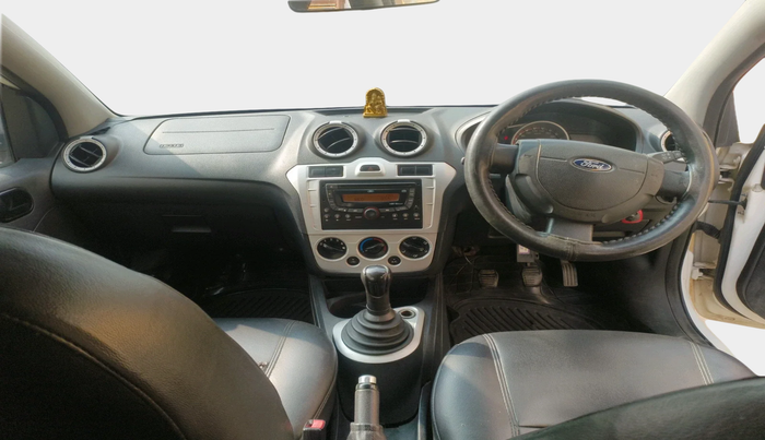 2012 Ford Figo TITANIUM 1.4 DIESEL, Diesel, Manual, 1,08,145 km, interior