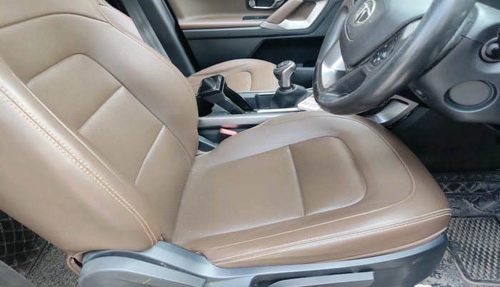2019 Tata Harrier XZ 2.0L, Diesel, Manual, 1,06,818 km, interior