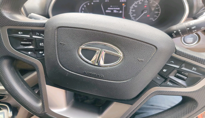 2019 Tata Harrier XZ 2.0L, Diesel, Manual, 1,06,818 km, interior