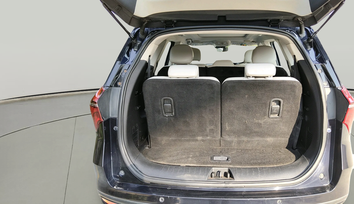 2022 Mahindra XUV700 AX7 Luxury Pack Diesel MT 7 STR, Diesel, Manual, 80,770 km, exterior