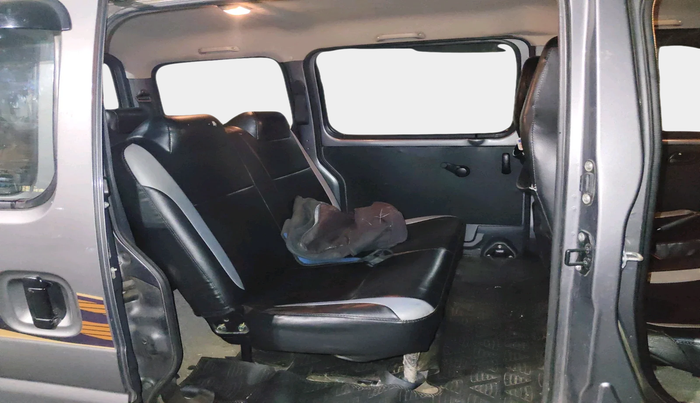 2020 Maruti Eeco 7 STR, Petrol, Manual, 26,369 km, interior