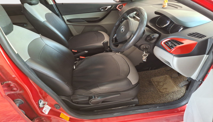 2019 Tata Tiago XZ PLUS PETROL, Petrol, Manual, 67,288 km, interior