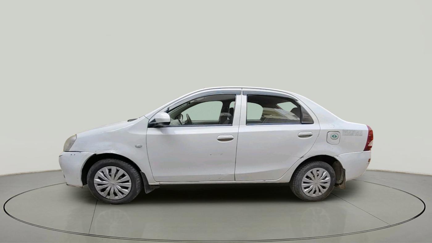 2015 Toyota Etios GD, Diesel, Manual, 3,53,809 km, exterior